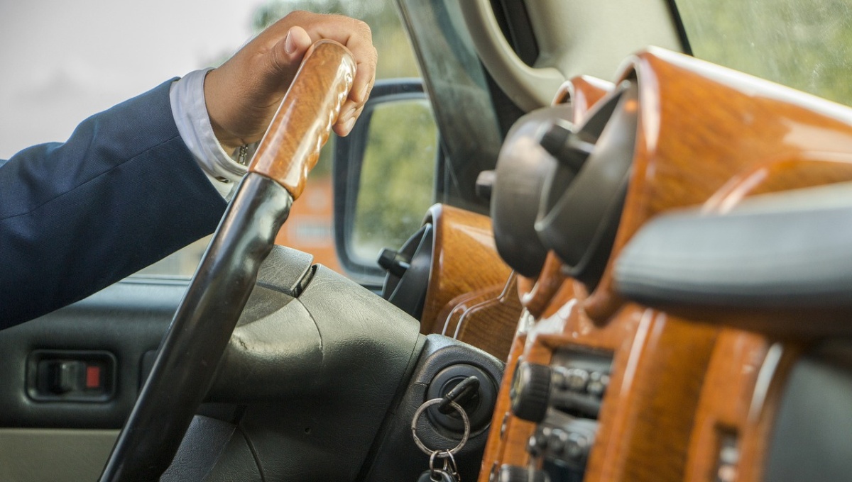 What Happens When You Crash Into an Uninsured Driver? Your Guide to Navigating the Chaos